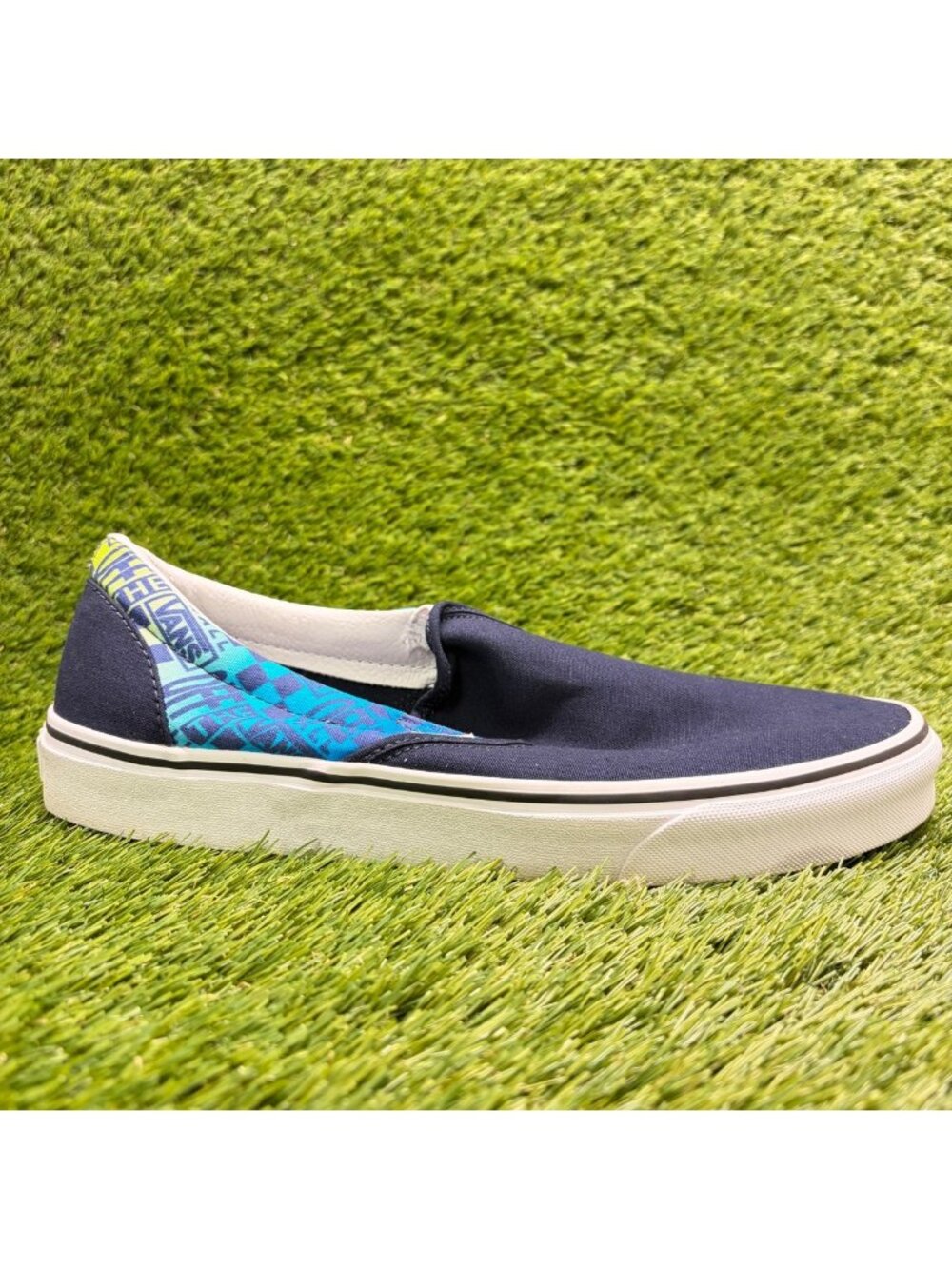 Vans Classic Slip-On Logo Flame Mens Size 11.5 Navy Blue Athletic Shoes Sneakers